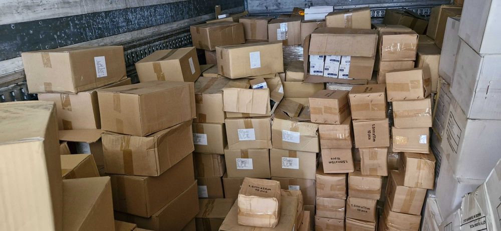 Holsuruburi Lemn și Rigips