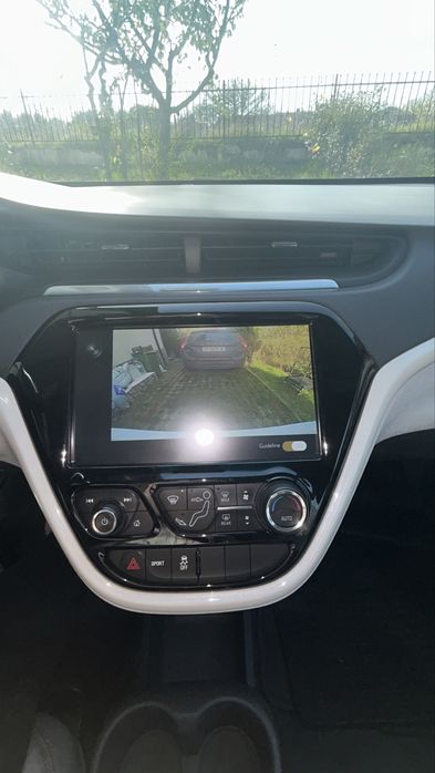 Продавам електрически Chevrolet Bolt EV