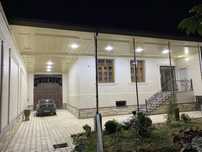 Uchqahramonda 8 sotix hovli
