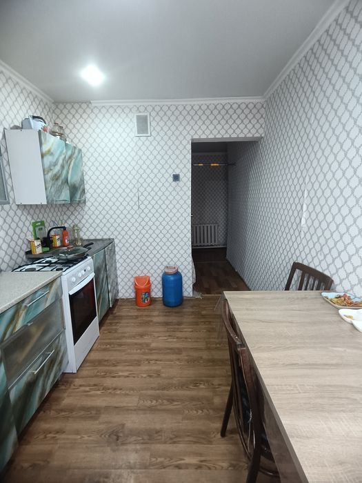 Продам квартиру в п. Доломитово