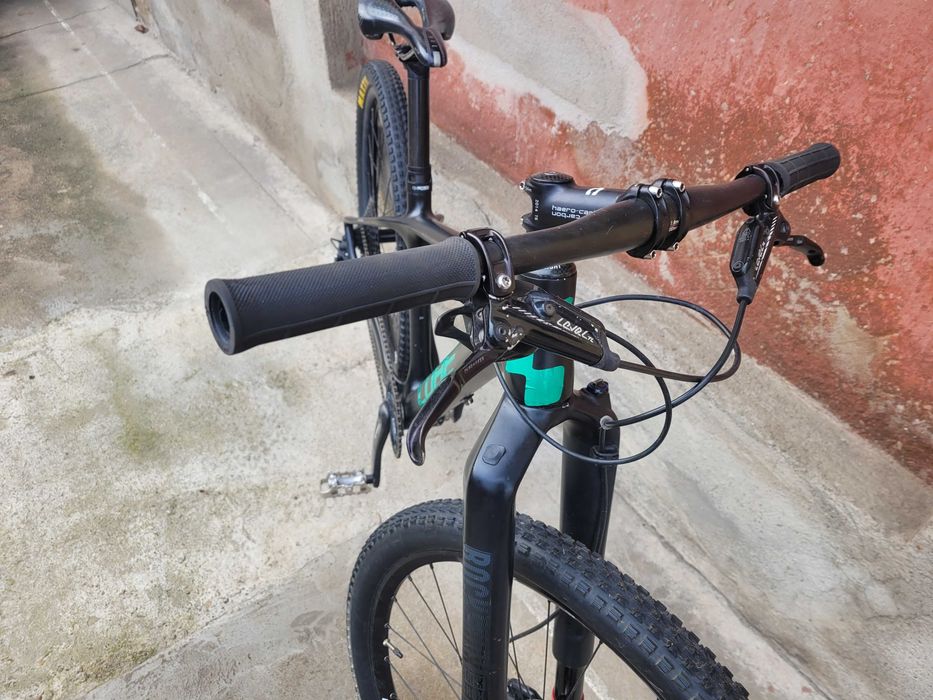 Bicicleta cube carbon 27.5 S