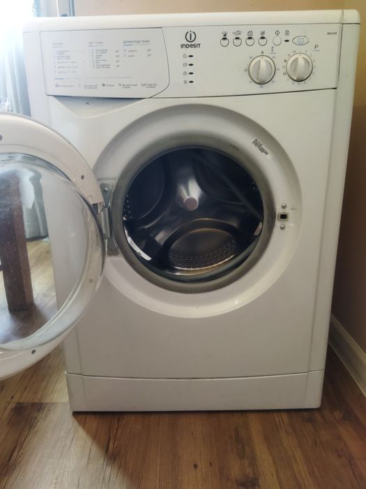 Стиральная машина Indesit