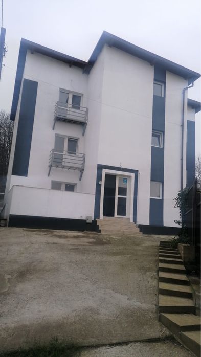 Bloc 9 apartamente - Tomesti Iasi- 315 mp-1000€ mp