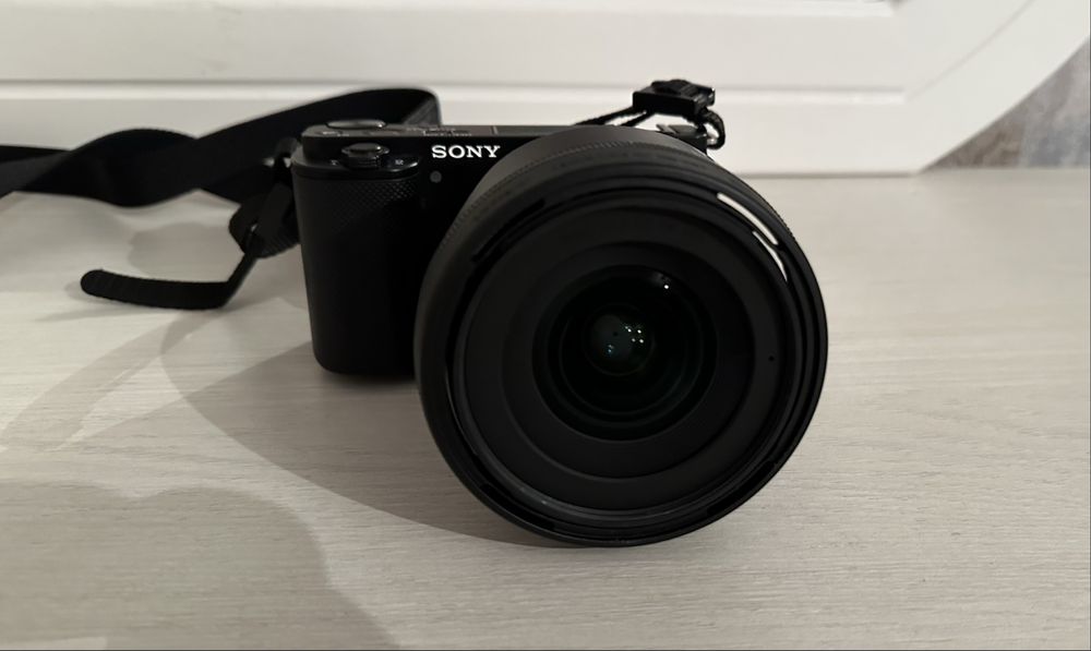 Камера Sony ZVE10 + Объектив Sigma AF 16 mm f/1.4 DC DN