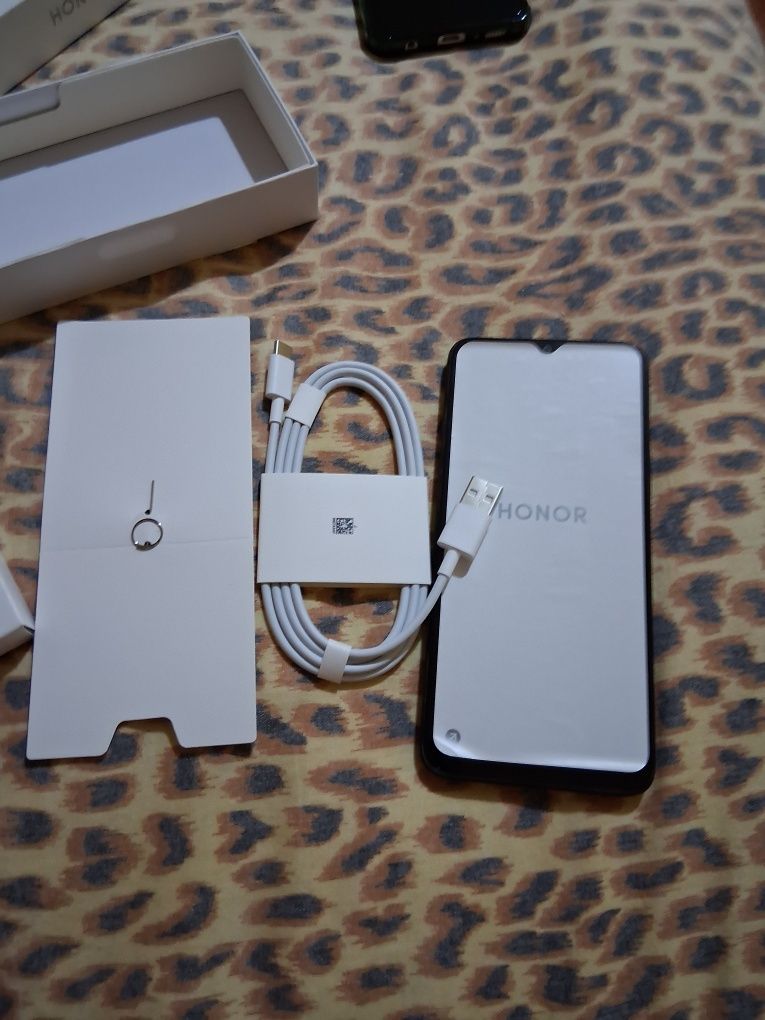 Телефон Honor x6b