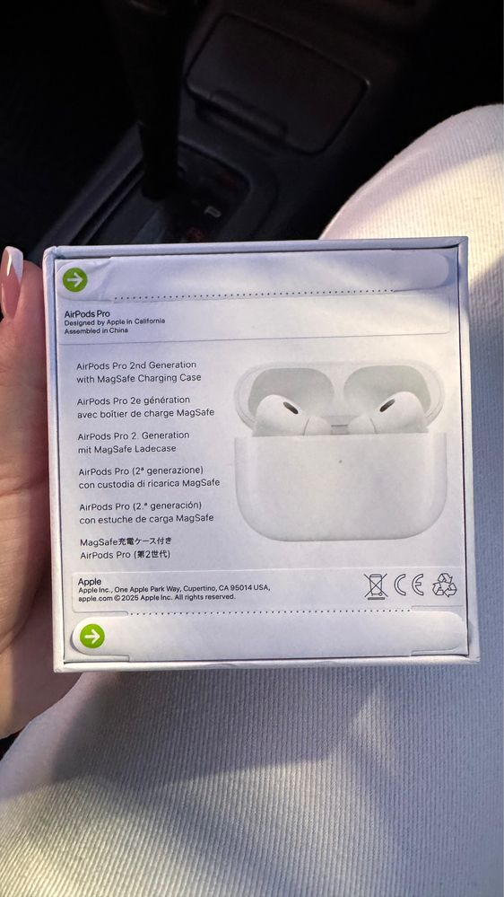 AirPods Pro 2 шт продается