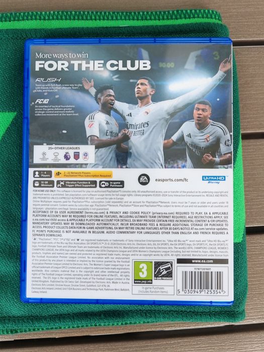 FC 25 за Playstation 5 плюс шал EA Sports