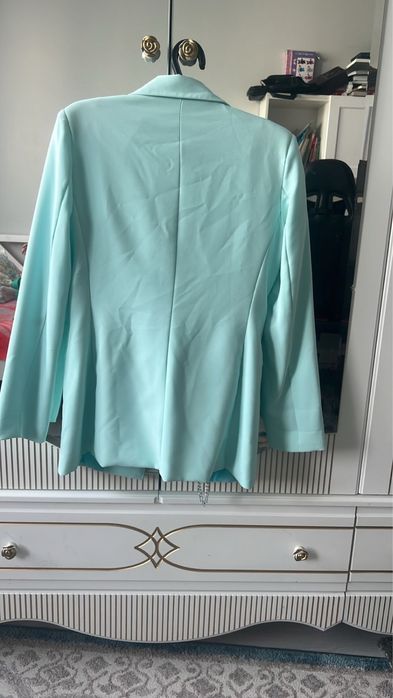 Брючной костюм отличного качества