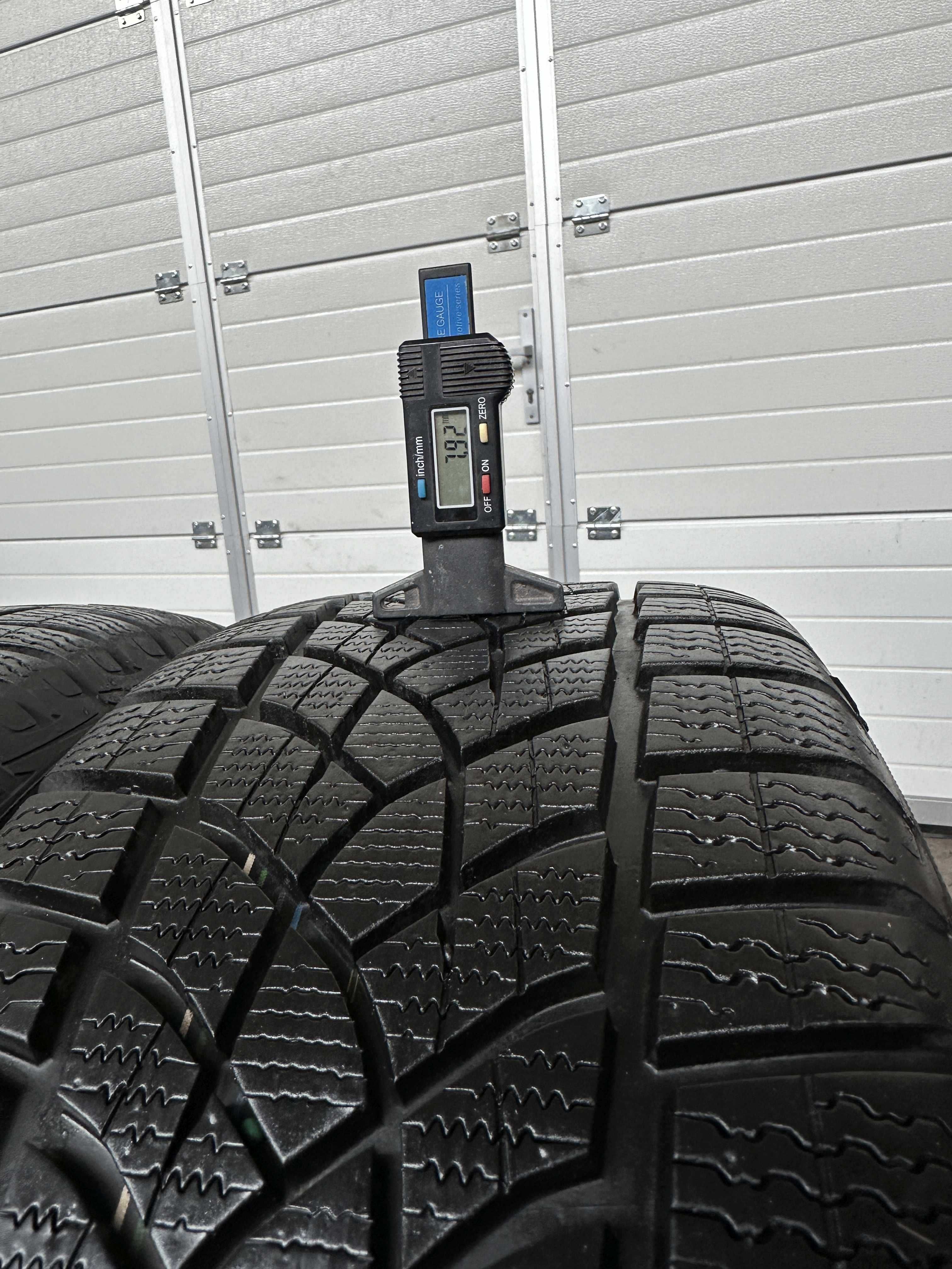 SET 4 Anvelope Iarna 235/55 R18 104H GOODYEAR Ultra Grip Performance