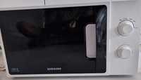 Продается микроволновая печь Samsung в отличном состоянии