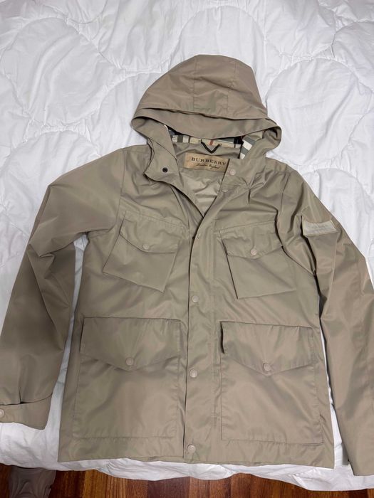 Jacheta/geaca cu gluga Burberry