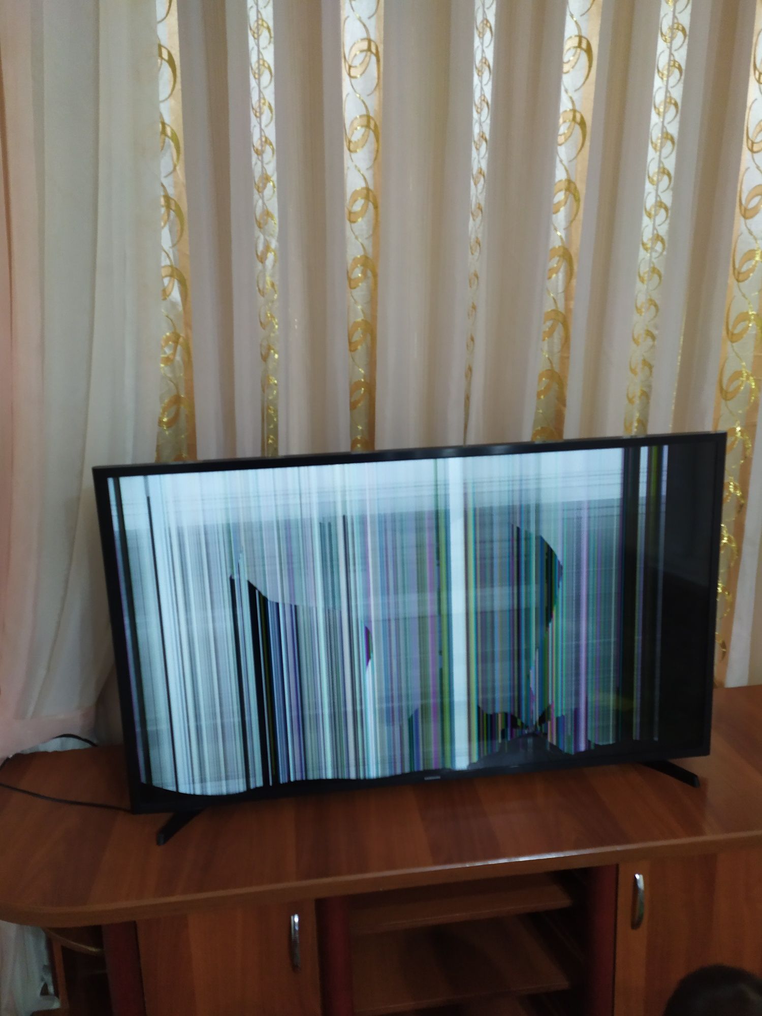 Samsung Smart TV 55lik (ekran singan)