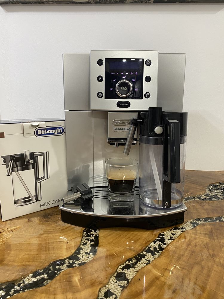 Expresor / espressor cafea delonghi perfecta