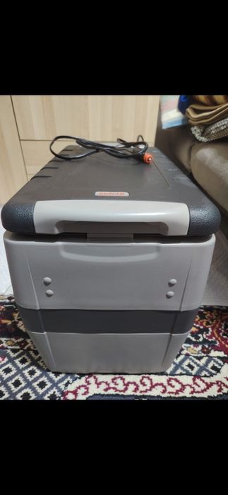 Frigider auto 12/24 v (conectare la bricheta)