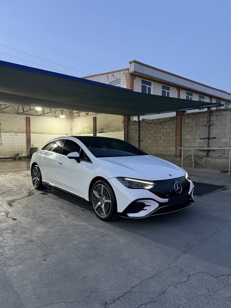 Mercedes-Benz eqe 350