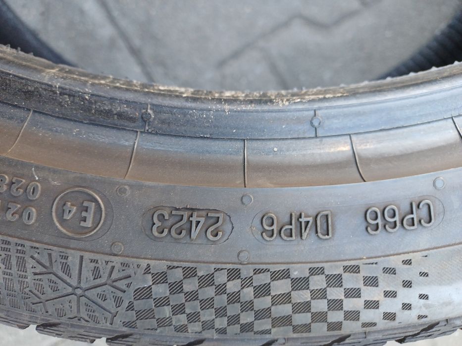Гуми 245/40/19 Континентал