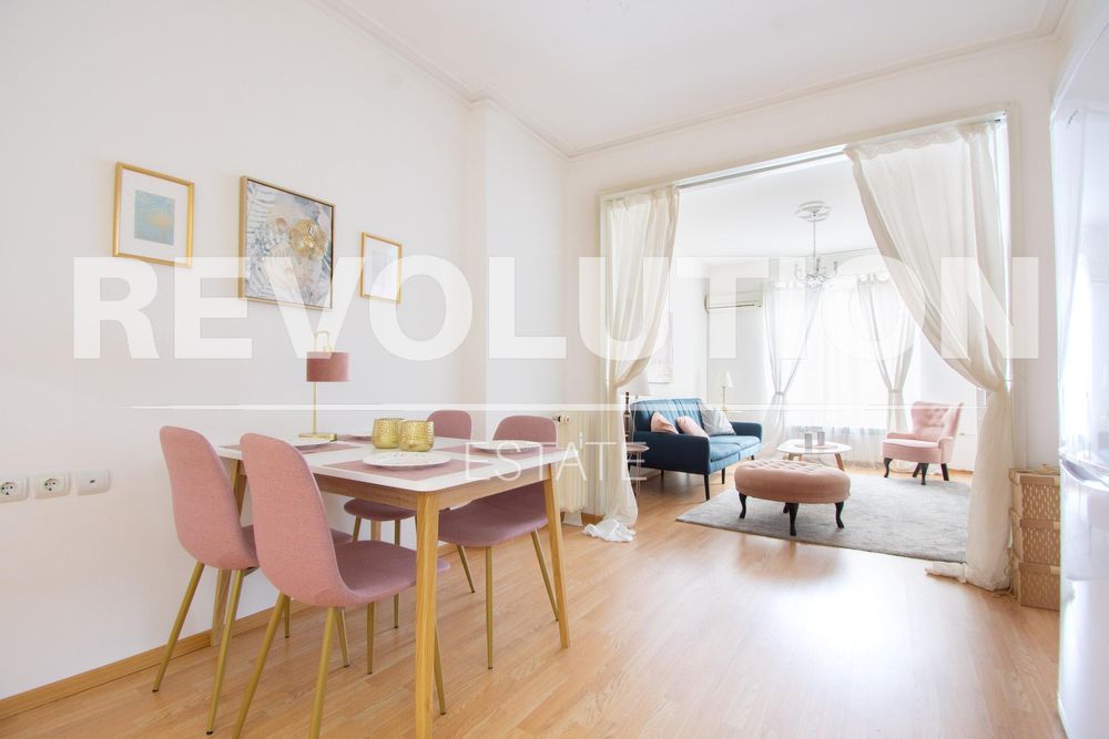 Дава се под наем Двустаен апартамент в София, Център - 68 кв.м за 675 € - Снимка #2