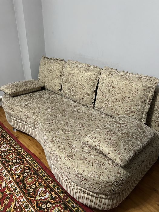Тахта      диван