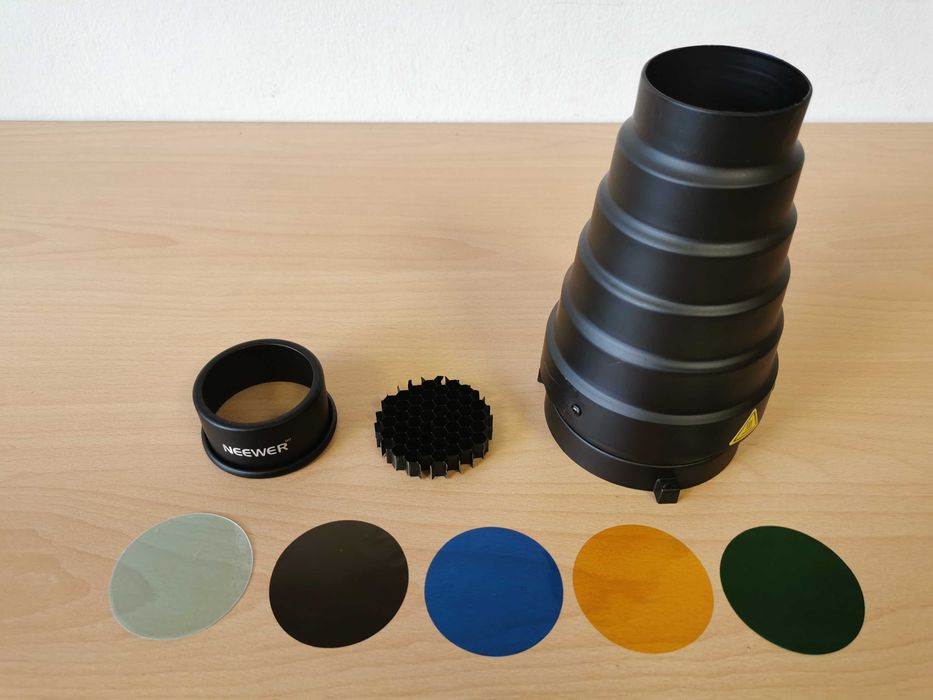 Neewer неоптичен спот (Snoot) с грид и цветни филтри