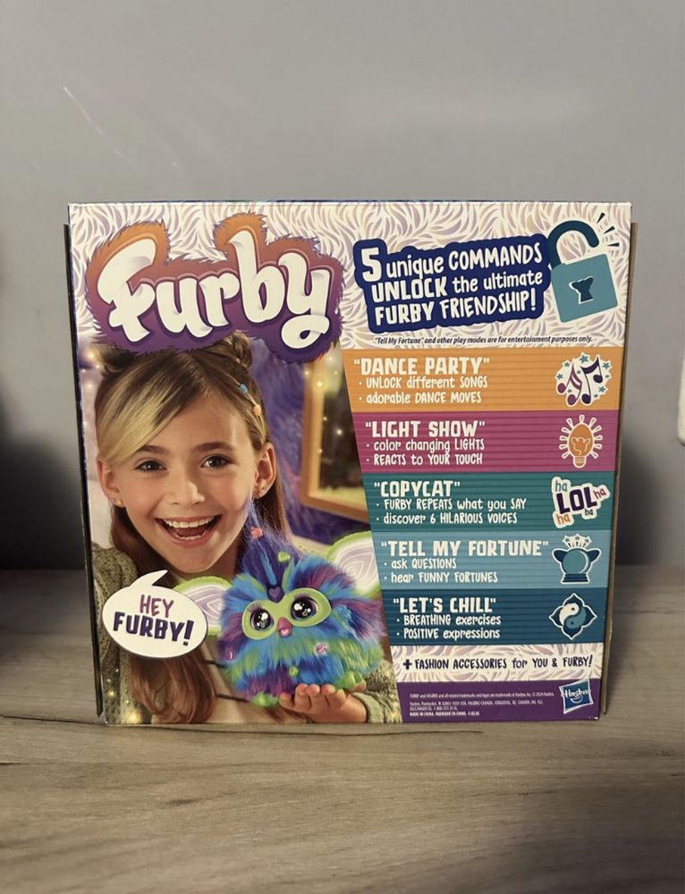 Чисто нови интерактивни играчки Furby