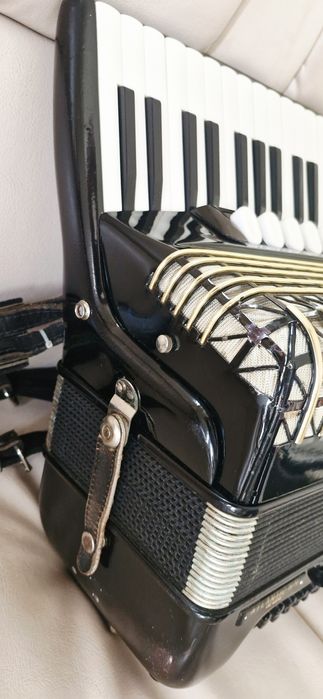 Acordeon hohner Atlantic De luxe IV cu 120 basi