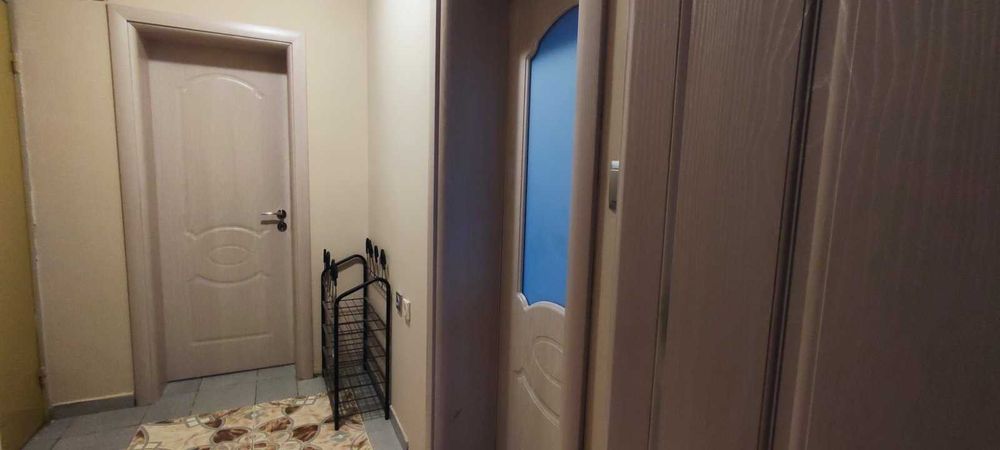 Tристаен апартамент под наем Централна поща Бенковска