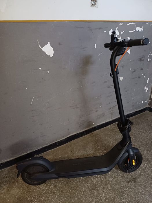 Trotineta electrica Ninebot E2 Pro
