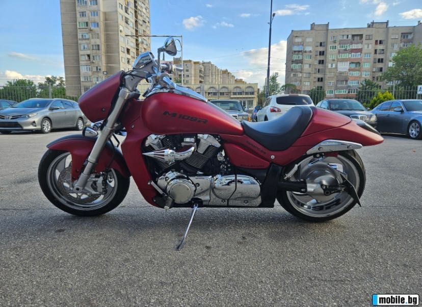 Suzuki boulevard