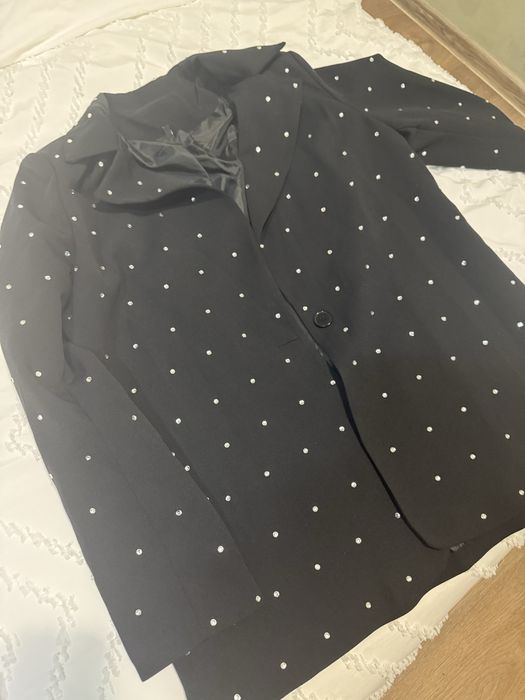 Дамско сако с декоративни камъчета Trendyol