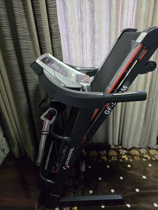 Продаю беговую дорожку General Fitness GF-5030M