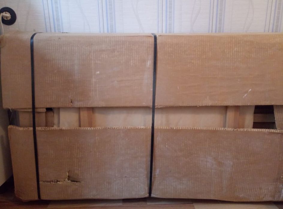 Продам раздвижной стол в упаковке производство Прибалтика