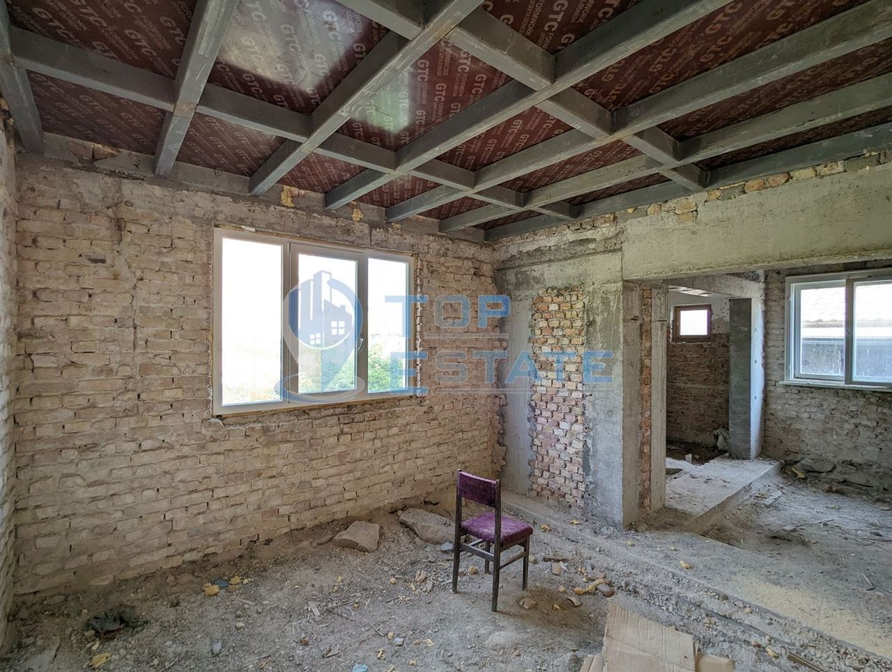 Продава се Къща в Горна Оряховица - 92 кв.м за 897 €/кв.м - Снимка #2
