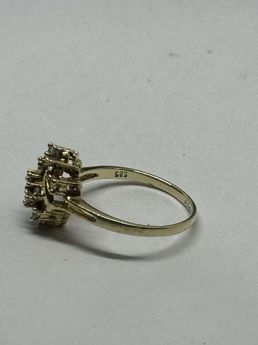 красив златен дамски пръстен 3гр 14к 585