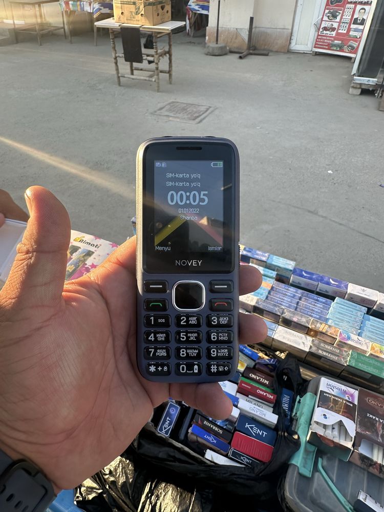 Novey P40i yangi telefon