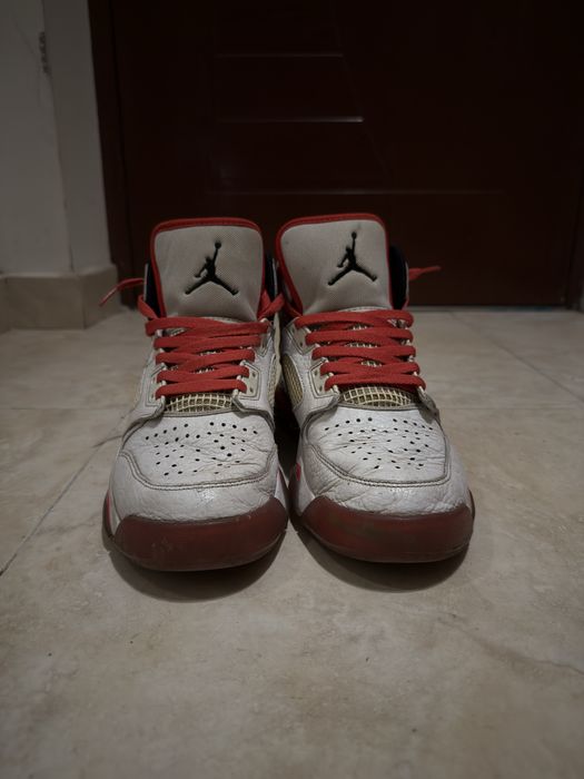 Jordan 270 Mars (sireturi custom)