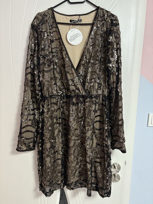 Дамска официалнна рокля