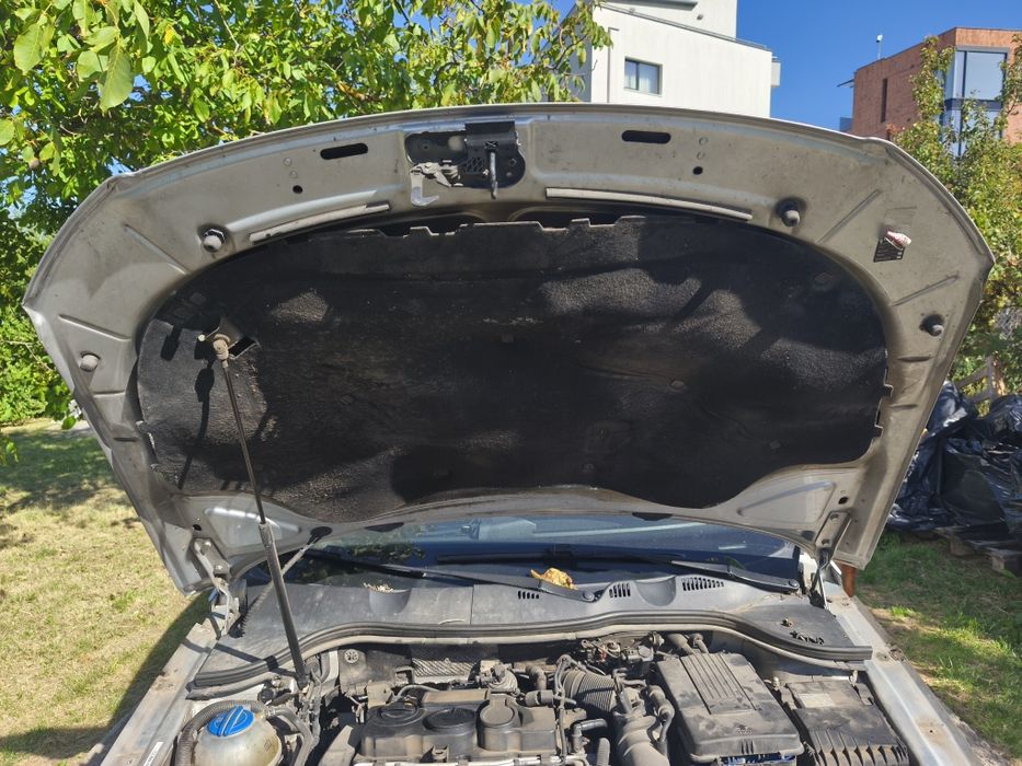 Capotă față gri LA7W Volkswagen Passat B6 2005-2010