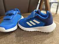 Adidasi Adidas baieti 22
