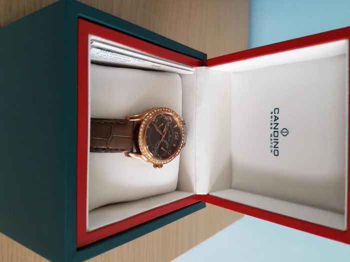 Часовник - дамски Candino