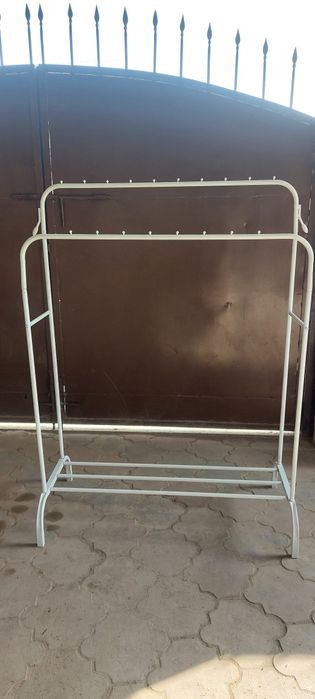 Продаётся напольный вешалка новое