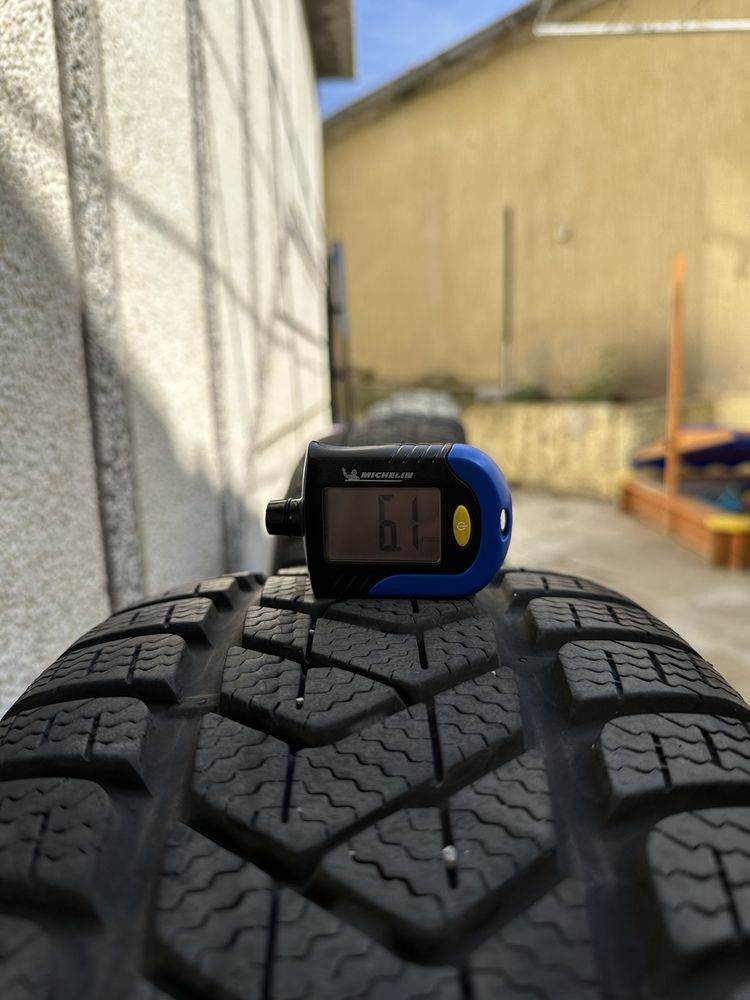 Зимни гуми Pirelli Sotto Zero 3, 215/55/18