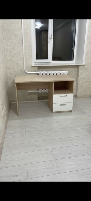 Письменный стол. .
