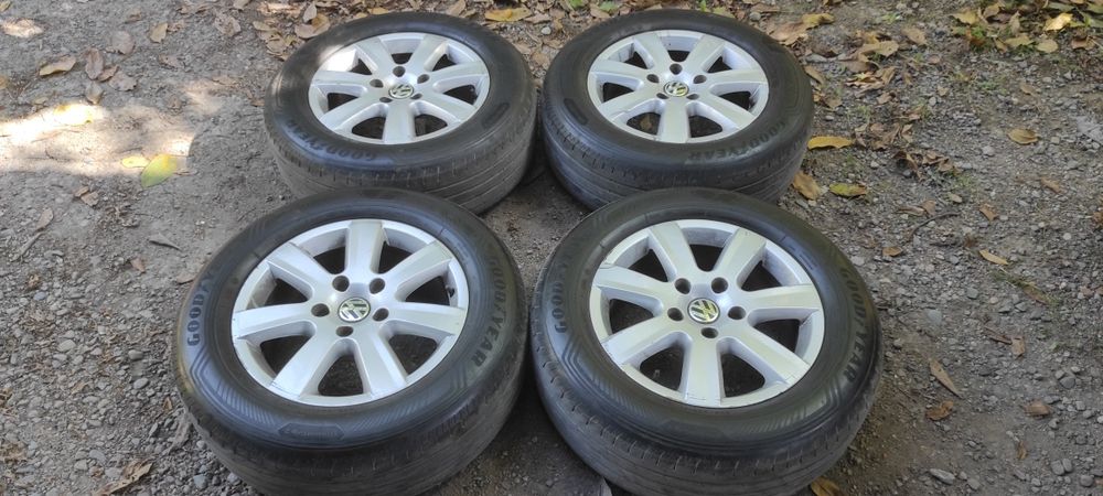 Комплект оригинальных дисков R17_5/130.  С шинами. 235/65/17 . Туарег