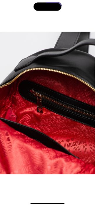 Rucsac Moschino negru matlasat cu inimi. Original!