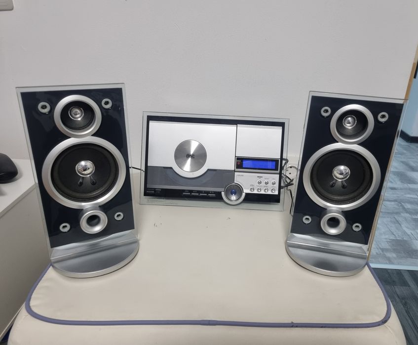 Mini cd cu radio si boxe