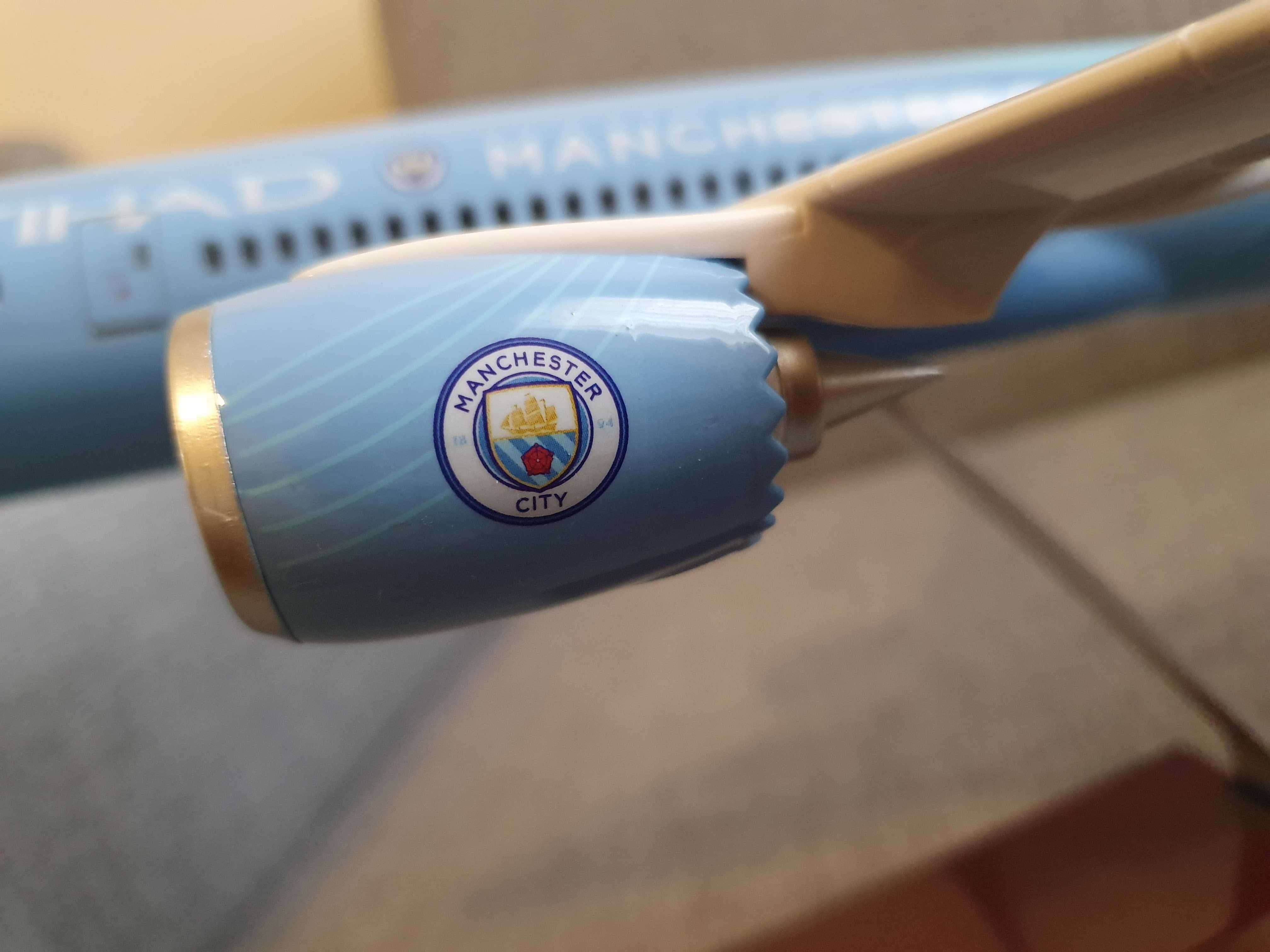 Macheta uriașă de avion Etihad Manchester City | Decoratie