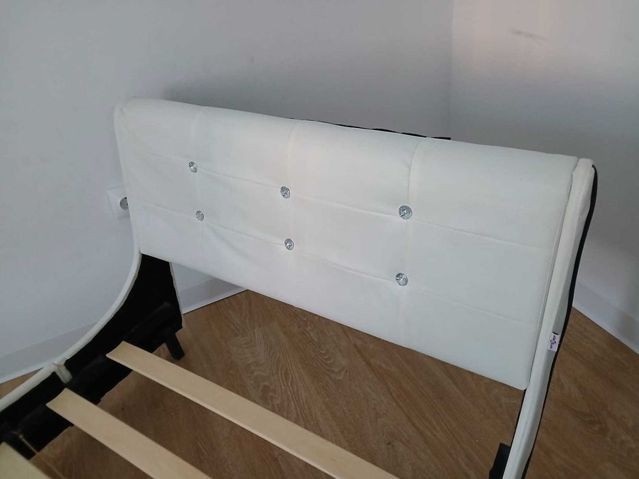 Vand pat tapitat piele ecologica