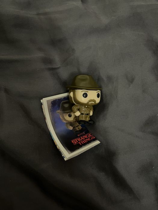 продаю фигурку "хоппер"