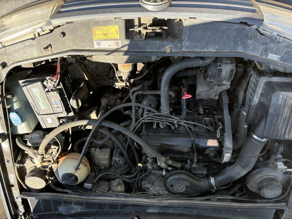 Фолксваген Венто бензин на части.