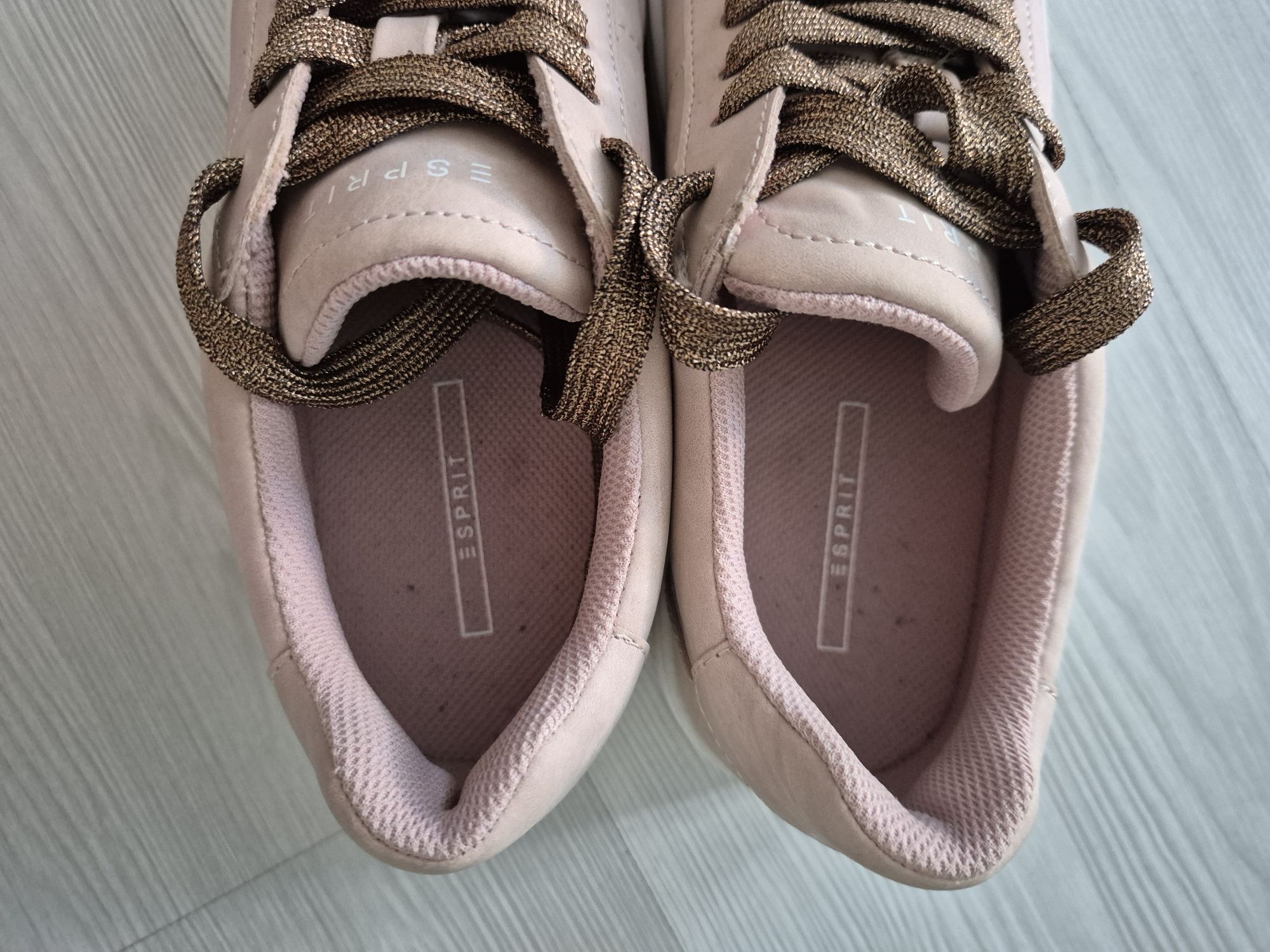 Дамски кецове Esprit